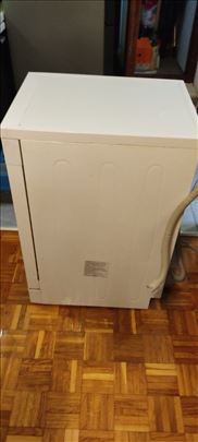 Mašina za pranje posuđa