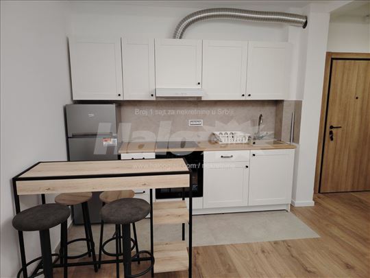 Namešten stan, Zemun, Cara Dušana, izdavanje