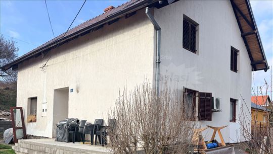 Porodicna kuca na prodaju 