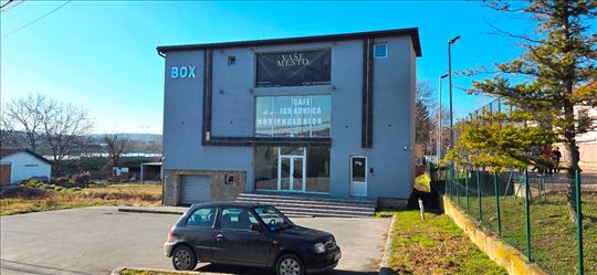 Poslovni objekat auto-put