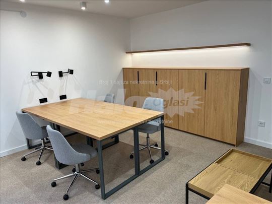 Potpuno opremljen kancelarijski prostor
