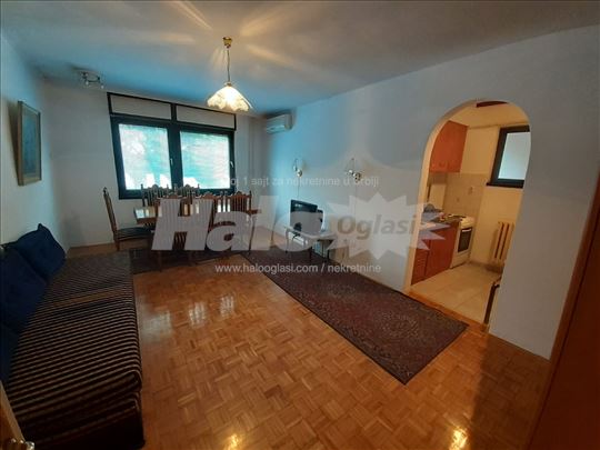 Prodaja stana Nikole Vucete 