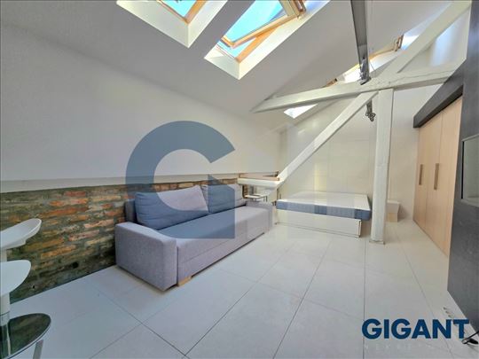 Trg Republike, 40m2, namešten