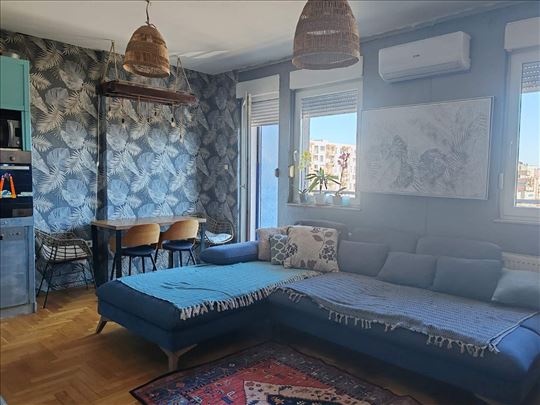 Troiposoban duplex na Bulevaru Evrope ! Polgar And