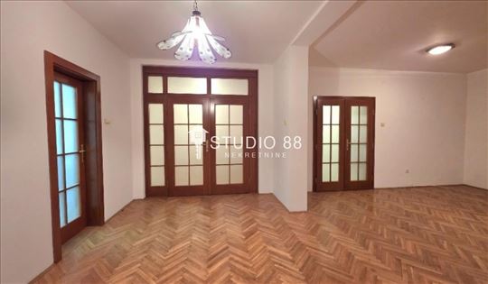 Zrenjanin, Centar, Stan, 4.0, 112m2