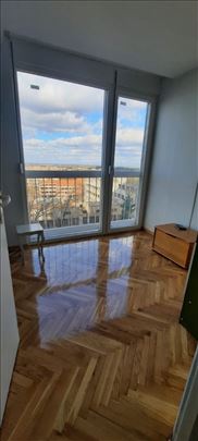 1.5 Bulevar Despota Stefana, kod Poreske uprave