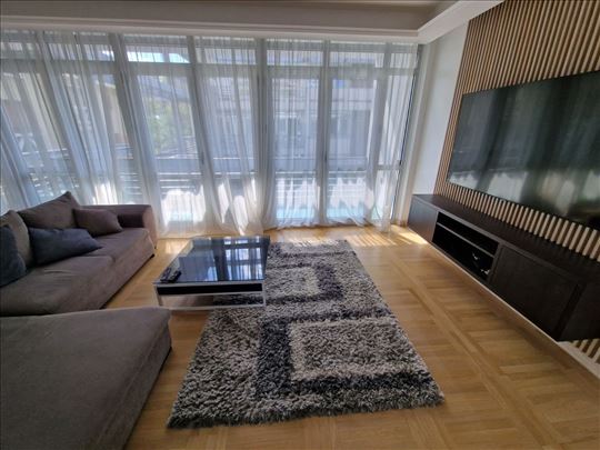 Dedinje, Beli dvor, 4.0, luks, bazen, 2 garažna!