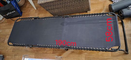 Dve rasklopive ležaljke 