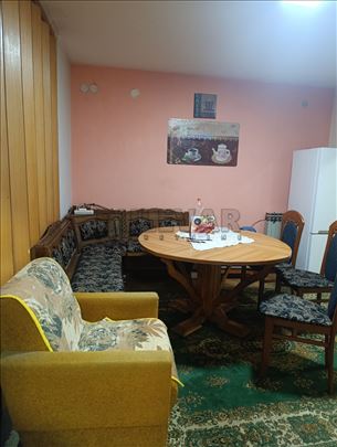 Izdaje se stan u naselju Nikola Tesla, 80m2