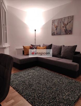 Izuzetan trosoban stan, Olimp