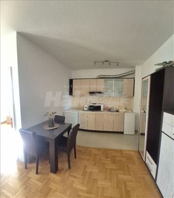 Lux stan u centru sa svim uključenim troškovima