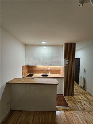 Moderan studio stan 0.5 na Petlovom Brdu