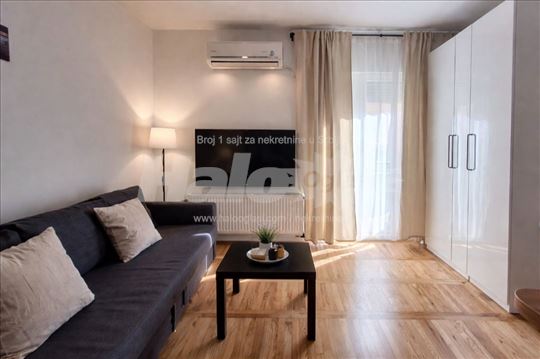 Kompletno renoviran i Nov studio- 0.5 Petlovo Brdo