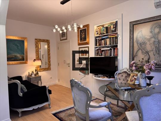 Odmah useljiv-1.5 lux stan-Koče Kapetana-42m2 ID#1