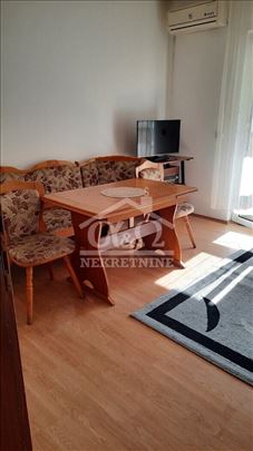 Opremljen jednoiposoban stan na Bubnju