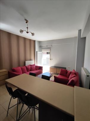 Prodaje se elegantan stan u Leptokariji