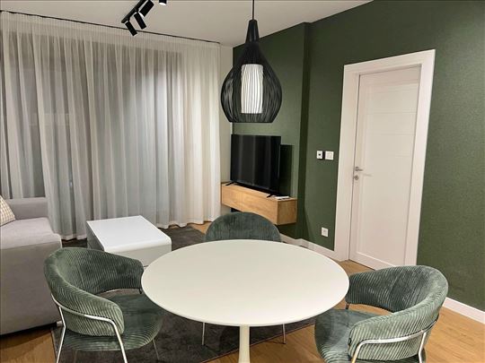 PRVO izdavanje, LUX, nov stan i sve novo u stanu