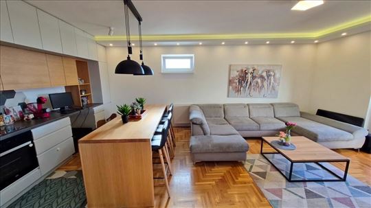 Sombor – moderan stan 58m² u novijoj zgradi sa lif