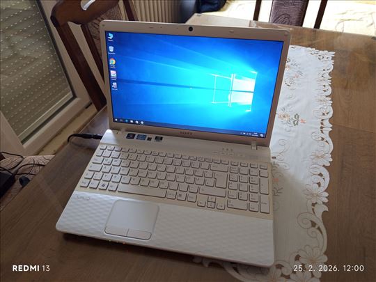 Sony Vaio Intel Core i3,500 gb,6 gb,15.6,GeForce 