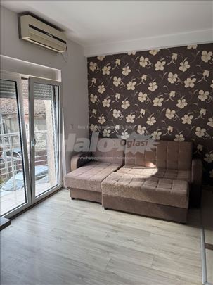 Stan za izdavanje - centar