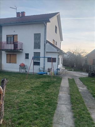 Vertikala, 130m, dva stana + potkrovlje