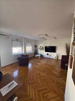 Dorćol odlican stan sa dve spavaće sobe