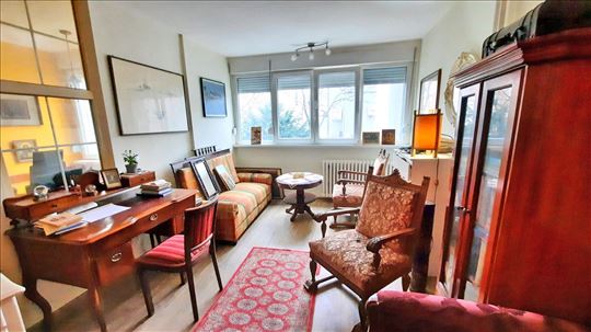 Dvosoban stan na Crvenom krstu