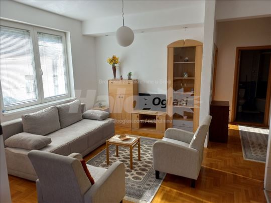 Dvosoban stan u učiteljskom naselju