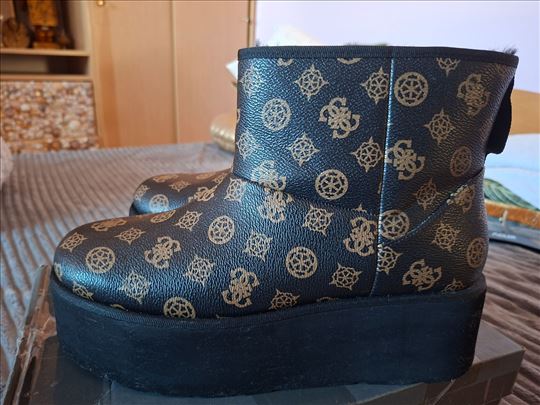 Guess cizmme 41