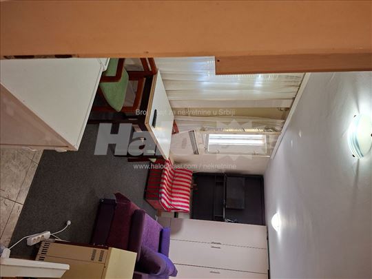 Izdajem garsonjeru u Zemunu