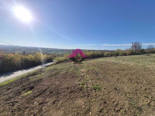 Mladenovac, Velika Ivanča, plac 24.33 ara, građevi