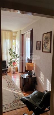 Prodajem stan sa garazom, blok 23, Beograd