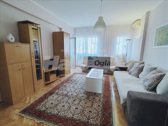 Stan 64m2 za izdavanje, Ruzveltova