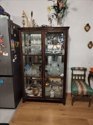 Stilska vitrina autentična