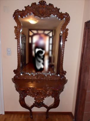 Stilsko ogledalo sa konzolom u duborezu.Novo