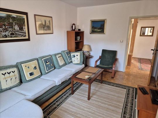 Višnička banja, trosoban, 61 m2