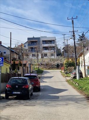 Vlasnik prodaje lux nov cetvorosoban