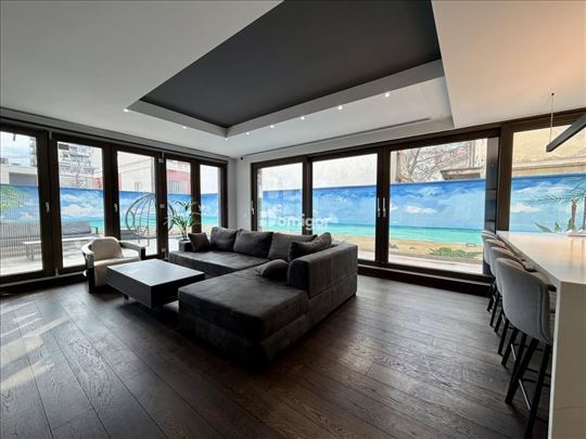 Vračar | 213 m² | Privatni bazen | Dvorište 100 m²