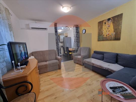 Zemun centar, Zmaj Jovina, 40m2 ukn, 1.5, namešten