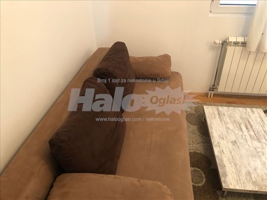 Prodaja jednoiposobnog stana u Žirovoj ulici