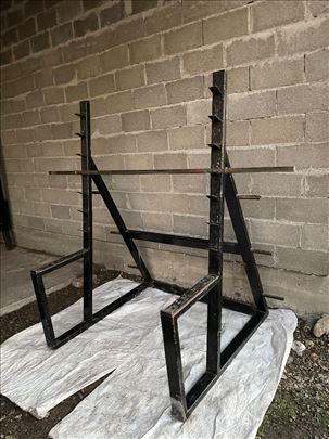 Rack za cucanj