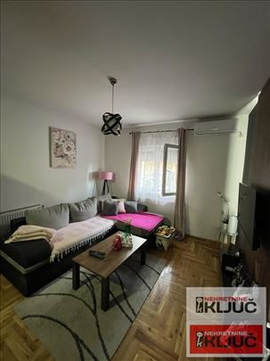 Adice, 52m2 plus terasa, Troiposoban, Namešten