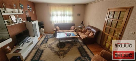 Adice, Kuća 179 m2 na placu 300m2, Branka Ćopića