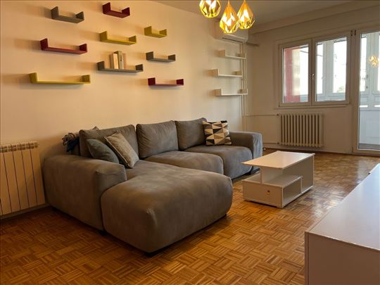 Blok 44, Gandijeva, odlican