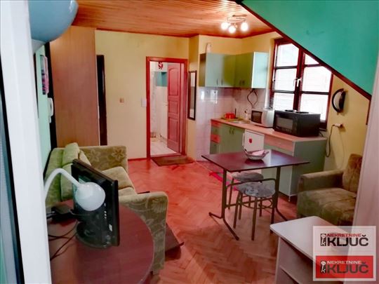 Bulevar OsloboĐenja Izdaje Se NameŠtena Garsonjera