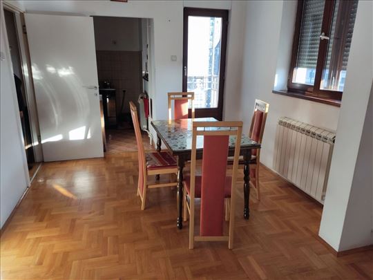 CRVENI KRST kod BDP, novija zgrada sa parkingom