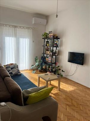 Hram Sv. Save, Stojana Protića, 40 m2