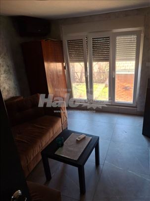 Izdaje se garsonjera, Banovo brdo