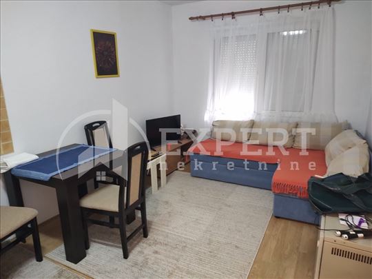 Izdaje se stan na Panteleju