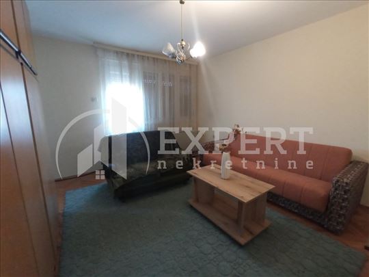 Izdaje se stan u Duvaništu